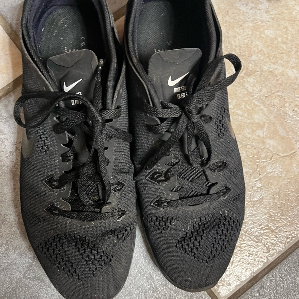 Black Nike